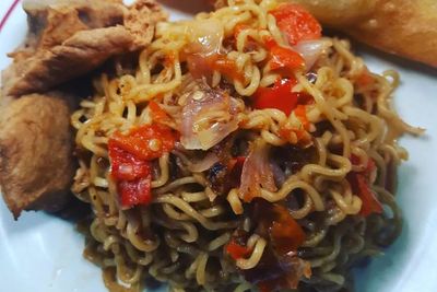 Resep Mie Goreng Pedas Spesial, Menu Enak Pengganjal Lapar Tengah Malam Tanggal Tua