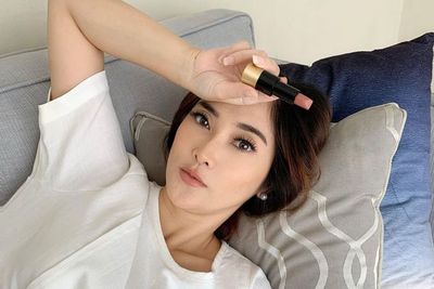 OOTD Eva Anindita Ratu Sinetron Belanja ke Supermarket Bareng Anak-anak, Mama-mama Gemas