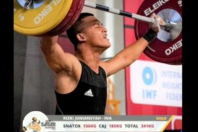 Keren! Lifter Indonesia Pertajam Rekor di Kejuaraan Asia Angkat Besi Junior 2022