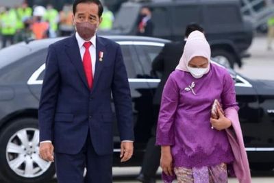 Viral! Emak-emak Hina Iriana Joko Widodo, Begini Reaksi Gibran Rakabuming