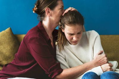 Dear Moms, Gangguan Kecemasan Bisa Menurun ke Anak, Begini Cara Mencegahnya