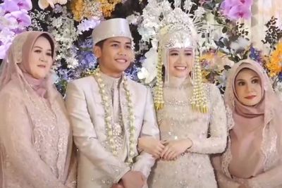 Potret Akad Nikah Bintang Emon-Alca Octaviani, Tampan-Anggun Pakai Baju Pengantin Betawi