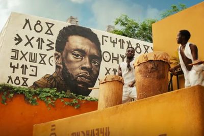 Black Panther 2 Jadi Tribute untuk Chadwick Boseman, Trailernya Emosional Banget!