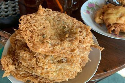 Kangen Kopi Klotok Jogja? Resep Telur Dadar Kripsi Ini Bisa Jadi Obatnya!
