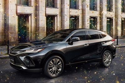 Toyota Stop Pesanan Harrier, Ini Alasannya!