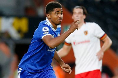 Kena Tikung Barcelona Terus, Chelsea Buru Bek Leicester City