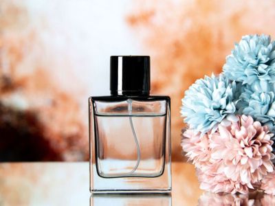Mau Parfum Awet? Coba Semprot di Area Dada