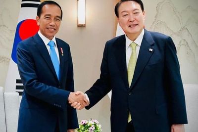 Bertemu Presiden Yoon, Jokowi Sebut Korsel Bakal Terlibat Kembangkan Smart City IKN