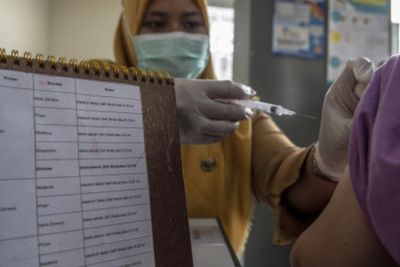 Vaksinasi Booster Kedua Khusus Nakes Dimulai Hari Ini, Ketahui Jenis dan Syaratnya
