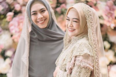 Oki Setiana Dewi Nangis Ketemu Ria Ricis Usai Melahirkan: Dia Berjuang Hidup dan Mati