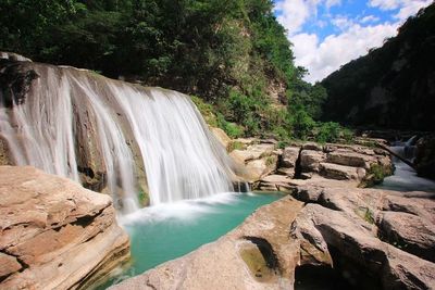 Indahnya Pemandangan Air Terjun Tanggedu, Surga Tersembunyi di Sumba