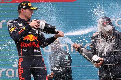 Hasil F1 GP Hungaria: Max Verstappen Finis P1, Ungguli Duo Mercedes