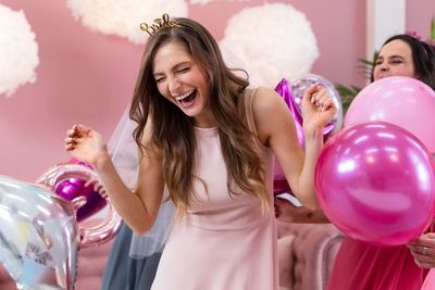 Mengenal Bridal Shower, Pelepasan Masa Lajang yang Dilakukan Wanita