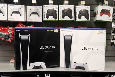 Beda Nasib, Penjualan Game PS5 Tak Selaris Konsolnya, Ada Apa?