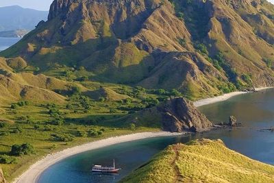 Pelaku Pariwisata Labuan Bajo Mogok Gegara Harga Tiket Naik, Menparekraf: Kita Cari Solusi