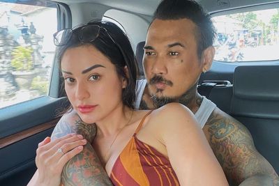 Jerinx SID Fokus Bayi Tabung dan Bulan Madu dengan Istri: Tak Ada Pegang HP