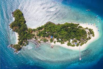 Keindahan Pulau Lihaga, Surga Tersembunyi di Sulawesi Utara Cocok Banget Buat Healing!