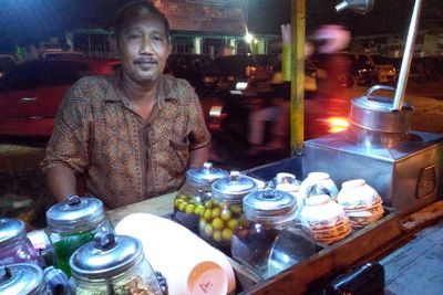 Rekomendasi Wedang Ronde Legend di Solo, Ada Sejak 18 Tahun Dijamin Bisa Hangatkan Badan