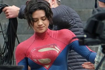 Setelah Batgirl Dihapus, Film Supergirl Juga Terancam Ditiadakan karena Mengecewakan