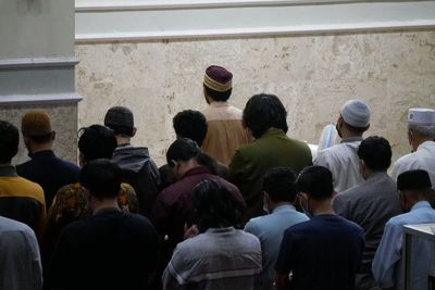 Doa Sholat Jenazah Laki-Laki dan Perempuan Lengkap dengan Artinya
