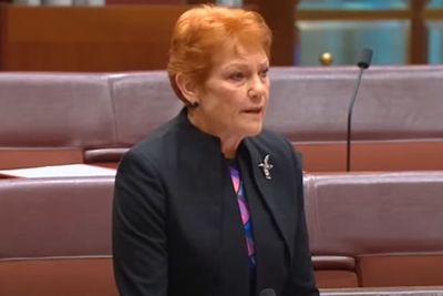 Transkrip Lengkap Senator Australia Pauline Hanson Hina Bali Jorok Penuh Kotoran Sapi