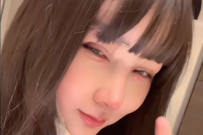 Sempat Pakai Topeng Usai Oplas di Korea, Lucinta Luna Kini Mulai Pamer Wajah Cantiknya!
