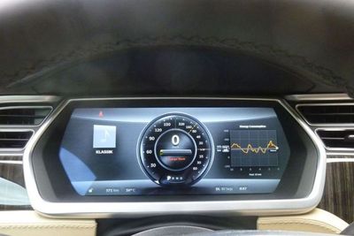 Waduh, Fitur Autopilot dan Swakemudi yang dipasarkan Tesla Dituding Menyesatkan!