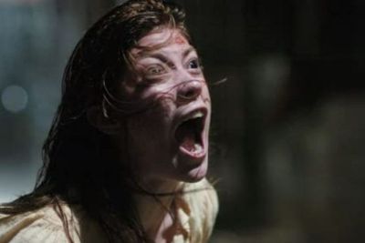 Review Film Horor The Exorcism of Emily Rose : Kisah Nyata Gadis Cantik Dirasuki 6 Iblis!