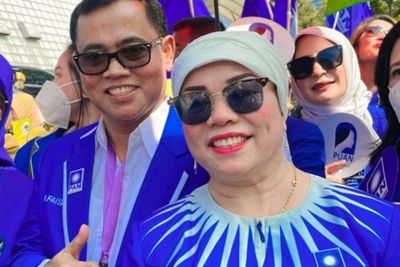 Wow! H Faisal dan Dewi Zuhriati Cicipi Dunia Politik, Kompak Pakai Seragam PAN