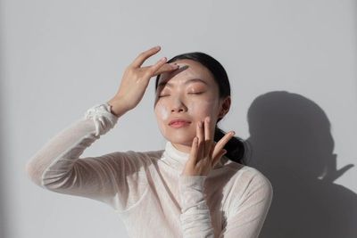 5 Rekomendasi Sunscreen Terbaik SPF 50 untuk Kegiatan Hari Kemerdekaan Indonesia