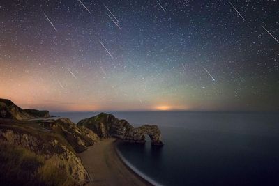 Puncak Hujan Meteor Perseid, Diprediksi Bakal Terjadi 13-14 Agustus di Langit Indonesia!