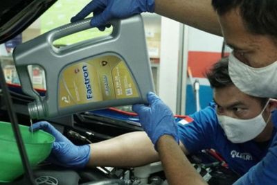 Bingung Pilih Pelumas untuk Mobil LCGC? Begini Tips Memilihnya!