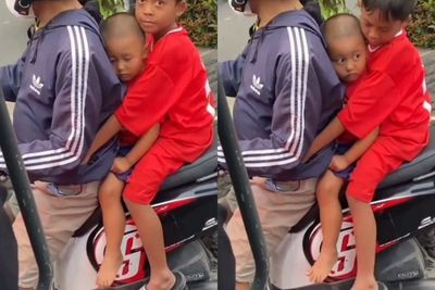 Momen Lucu Bocah Takut Ketemu Segerombolan Polisi, Langsung Peluk Ibu dan Kakaknya