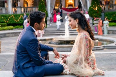 Review Wedding Season : Kisah Cinta Pura-pura demi Puaskan Keluarga, Trending di Netflix