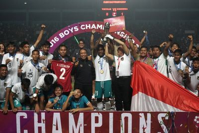 Dihujat Usai Angkat Trofi Piala AFF U-16, Menpora Amali: Bukan Keinginan Saya!