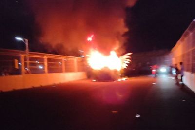 Gegara Gimmick Percikan Api, Satu Mobil Hias Terbakar di Akhir Gelaran Jakarnaval