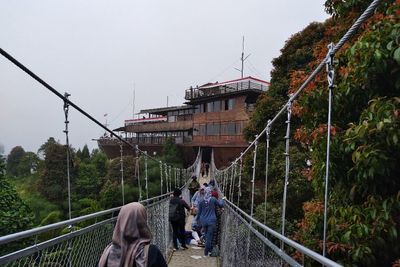 Shock! Ada Kapal Layar Terdampar di Bandung, Enggak Nyangka Isinya Seheboh Ini!