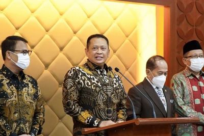 Di Sidang Tahunan, Bamsoet Lontarkan Pantun: Para Capres-Cawapres Ojo Kesusu