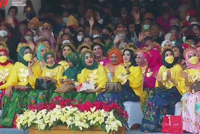 Upacara HUT Kemerdekaan RI Dibanjiri Perempuan Berkebaya, Rupanya Kampanye ke UNESCO
