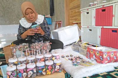 Iseng Bikin Cokelat Tema HUT RI Wanita Ini Kewalahan Terima Pesanan, Cuannya Bikin Shock!