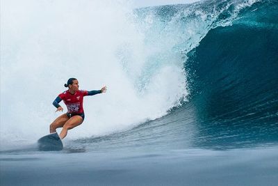 Terlihat Berbahaya, Ternyata Surfing Miliki Banyak Manfaat untuk Kesehatan Loh!