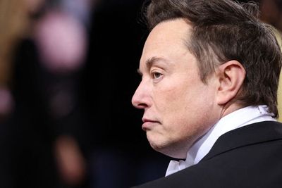 Jadi Orang Terkaya di Dunia, Kira-kira Berapa sih Uang Tunai di Rekening Elon Musk?
