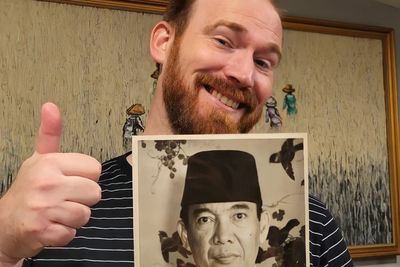 Jacob Cass, Bule Amerika Cinta Mati dengan Indonesia Ternyata Penggemar Berat Sheila on 7