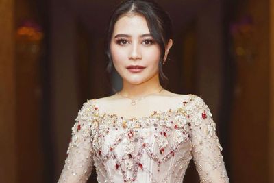 Cantiknya Prilly Latuconsina Kebayaan saat HUT ke-77 RI: Ibu Negaranya Prillivers