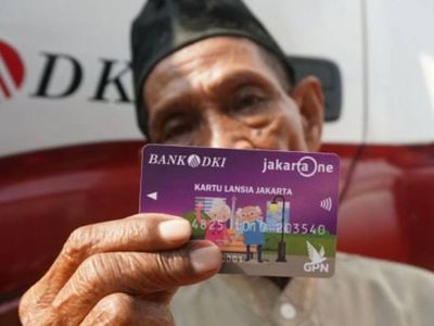 Pemprov DKI Cairkan Dana Bansos ke Warga Pemilik Kartu Lansia, Anak hingga Disabilitas