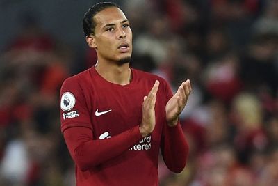Waspada! Van Dijk Ingatkan Liverpool Kemungkinan MU Comeback