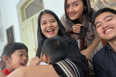 Kahiyang Ayu Selfie Bareng Erina Gudono dan Kaesang Kode Keras Bakal Nikah, Gini Gayanya 