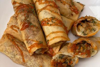 Resep Lumpia Ayam Jamur ala Chef Devina Hermawan: Enak, Gurih, dan Crispy!