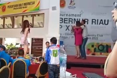 Aksi Wanita Seksi Joget di Atas Meja saat Pembukaan Turnamen Golf Gubernur Riau Viral!