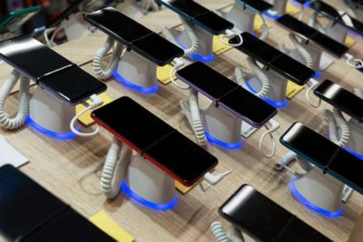 4 Tips Mengenali Smartphone Replika!